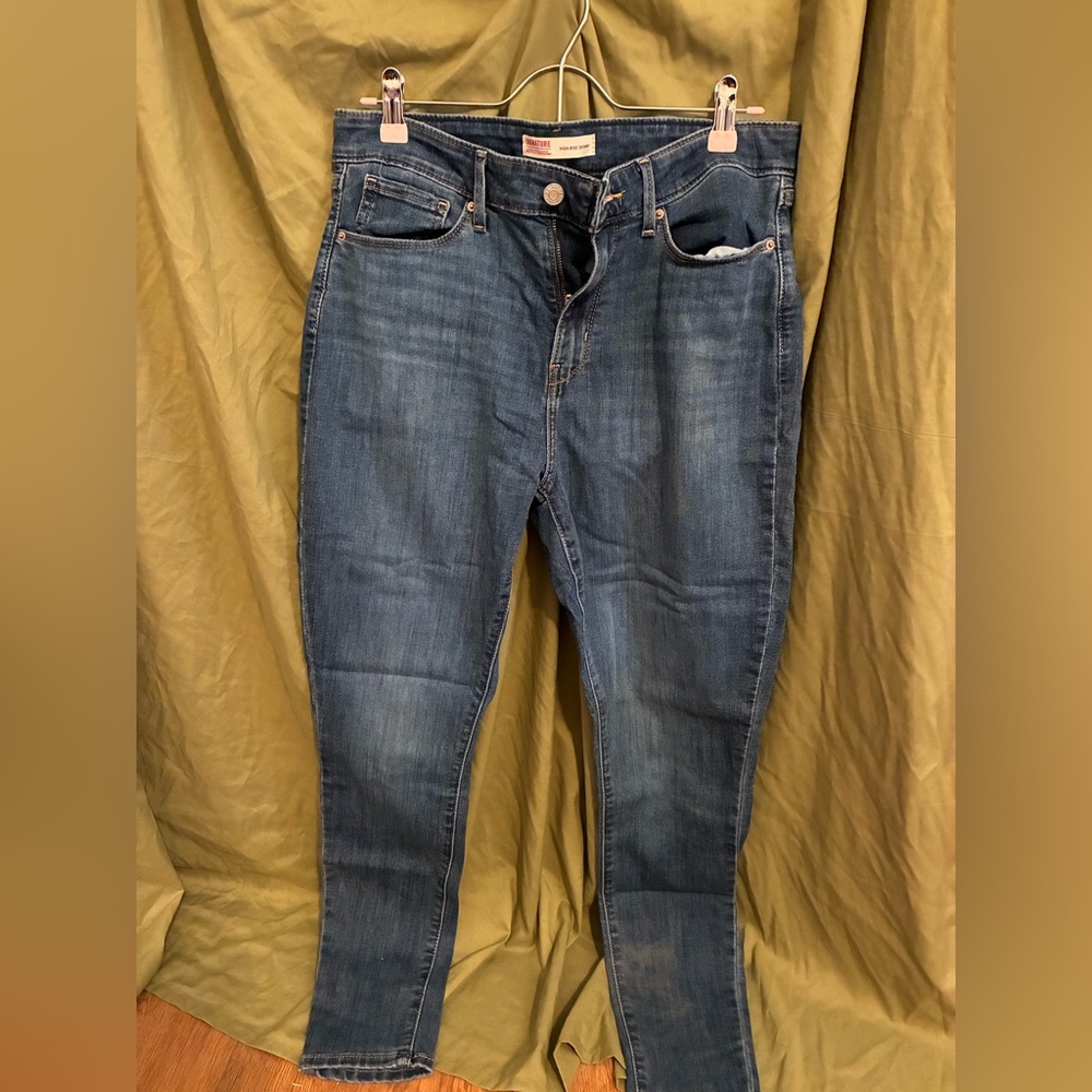 Signature by Levi Strauss High-Rise Skinny Jeans in Dark Blue